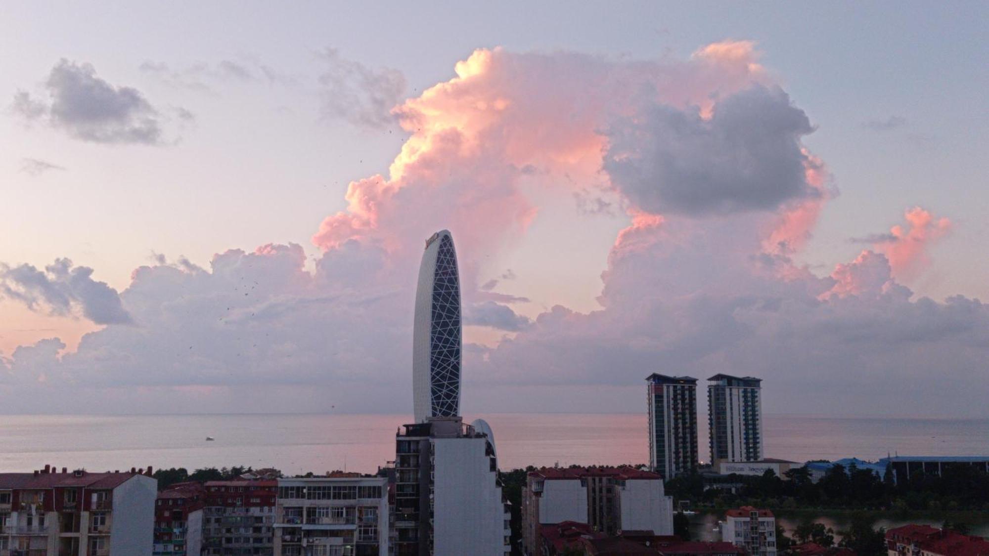 Apartment On Takaishvili Batumi Ngoại thất bức ảnh