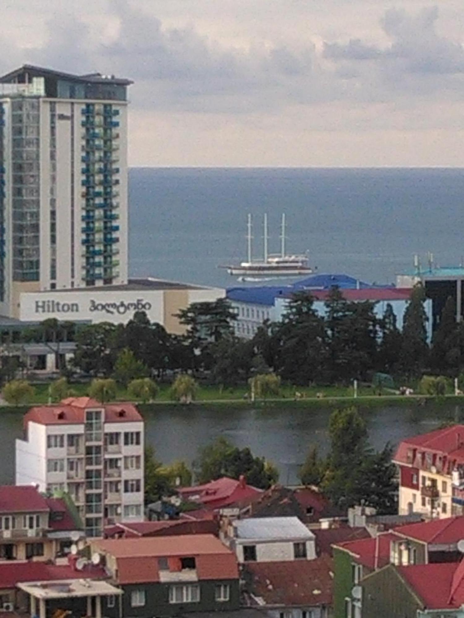 Apartment On Takaishvili Batumi Ngoại thất bức ảnh